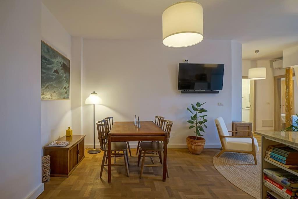 Central Apartment - Nido'S Area Bukarest Eksteriør billede